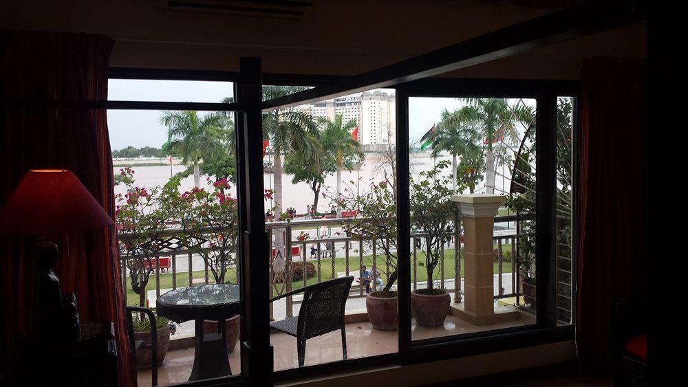 بنوم بنه Bougainvillier Hotel المظهر الخارجي الصورة